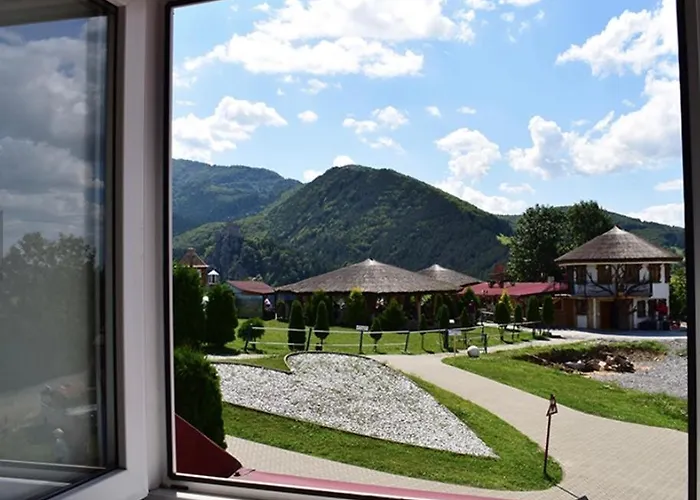 Apartmanovy Dom V Panorama Parku Apartment