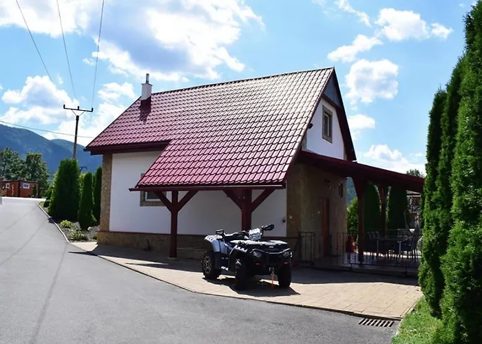 Apartmanovy Dom V Panorama Parku Nezbudska Lucka